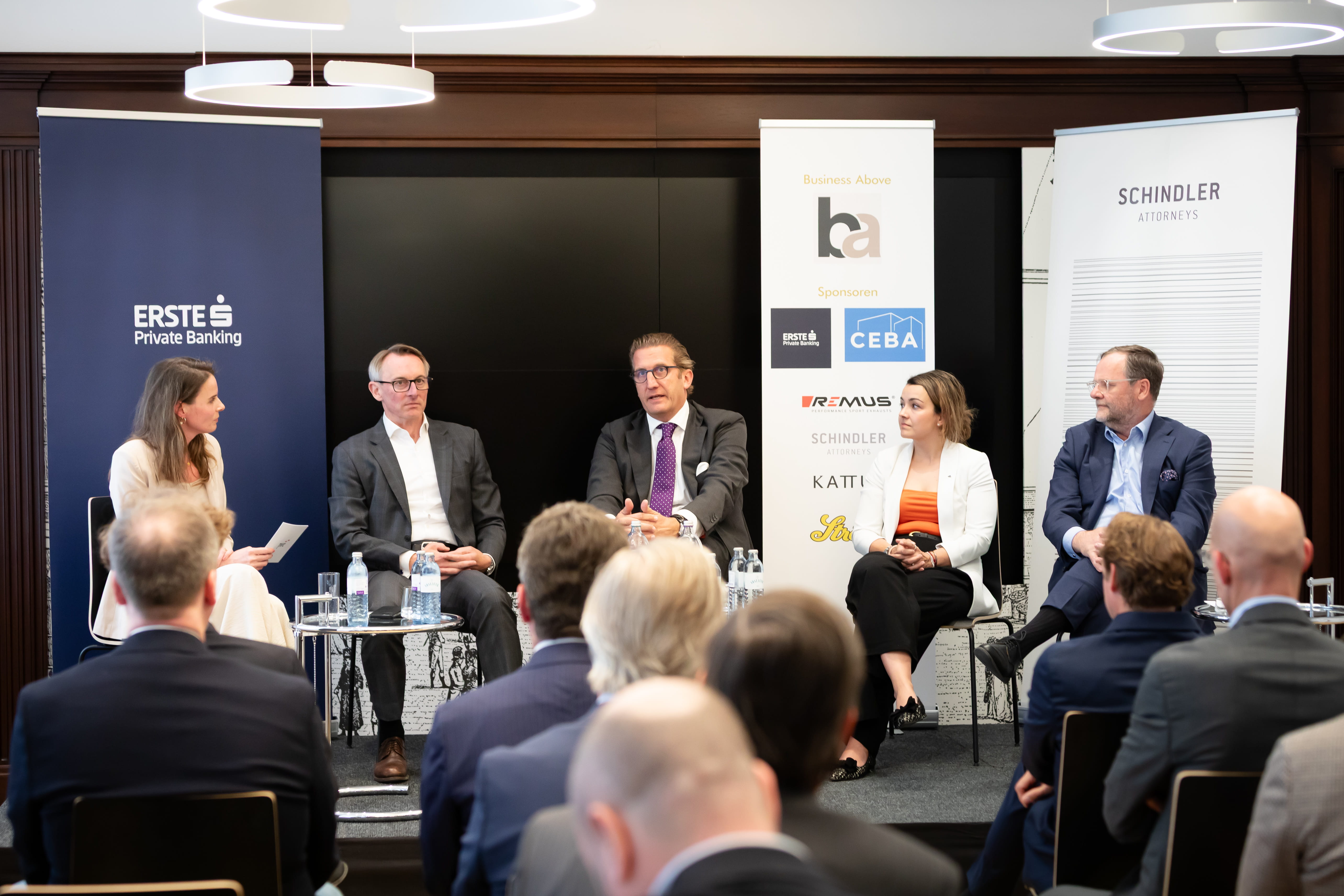 Business Above Einladung: Hausbank vs. Neobroker
